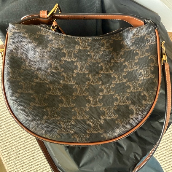 CELINE TEEN LULU IN TRIOMPHE NWT - tag, dustbag, and box from Celine boutique! - Picture 9 of 15